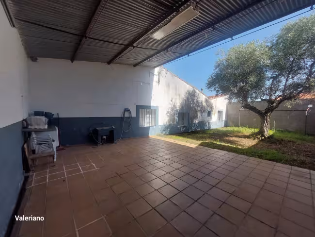 CH-105 - Casa en Torre de Santa María