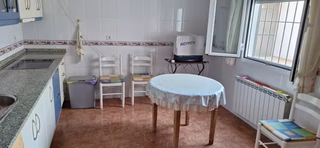 CH-114 - Casa en Albalá